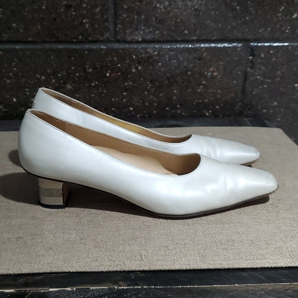 SALVATORE FERRAGAMO SILVER HEELS LEATHER SIZE 7 1/2 ARCHITECTURE ART DECO - Picture 5 of 15